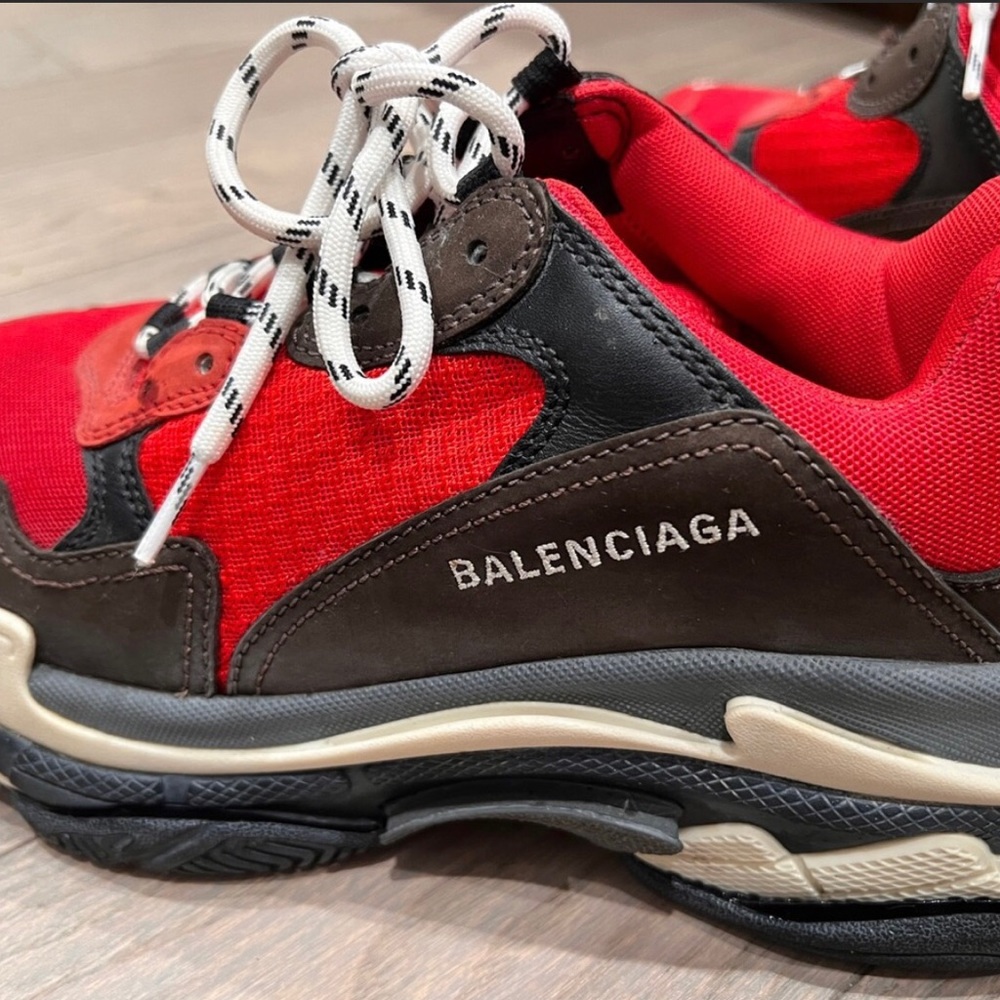 Balenciaga Triple S Size 9US 42EUR